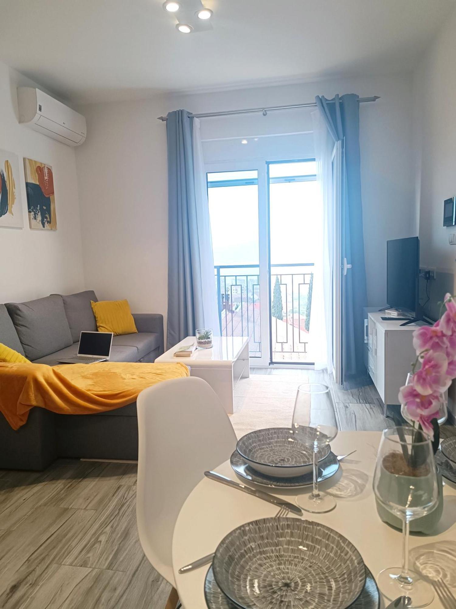 Eden Apartments Тиват Екстер'єр фото