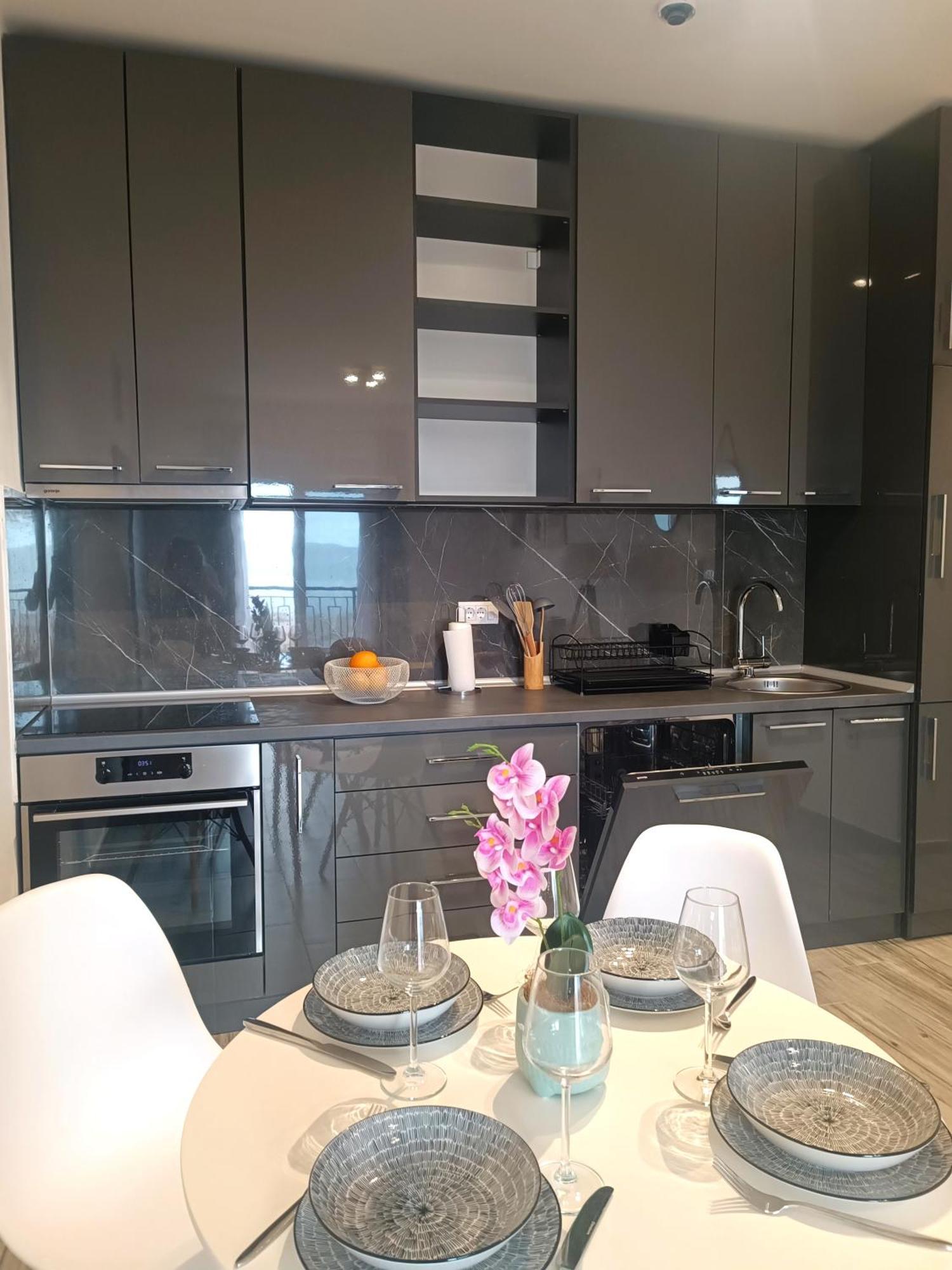 Eden Apartments Тиват Екстер'єр фото